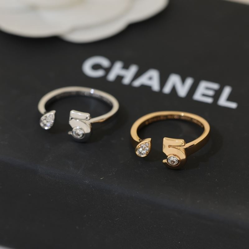 Ch**el rings
